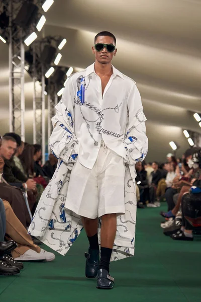 Look 23
